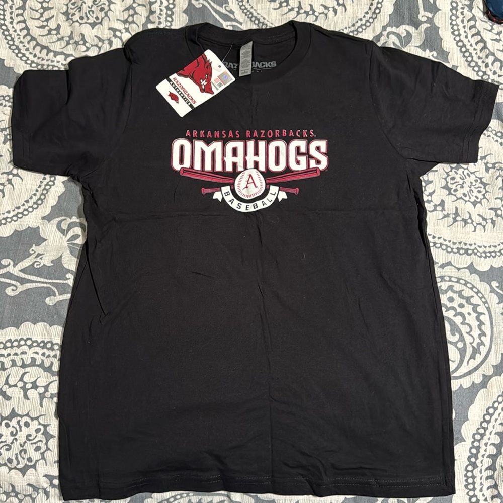 Arkansas Razorbacks baseball tee size l 10/12 NWT